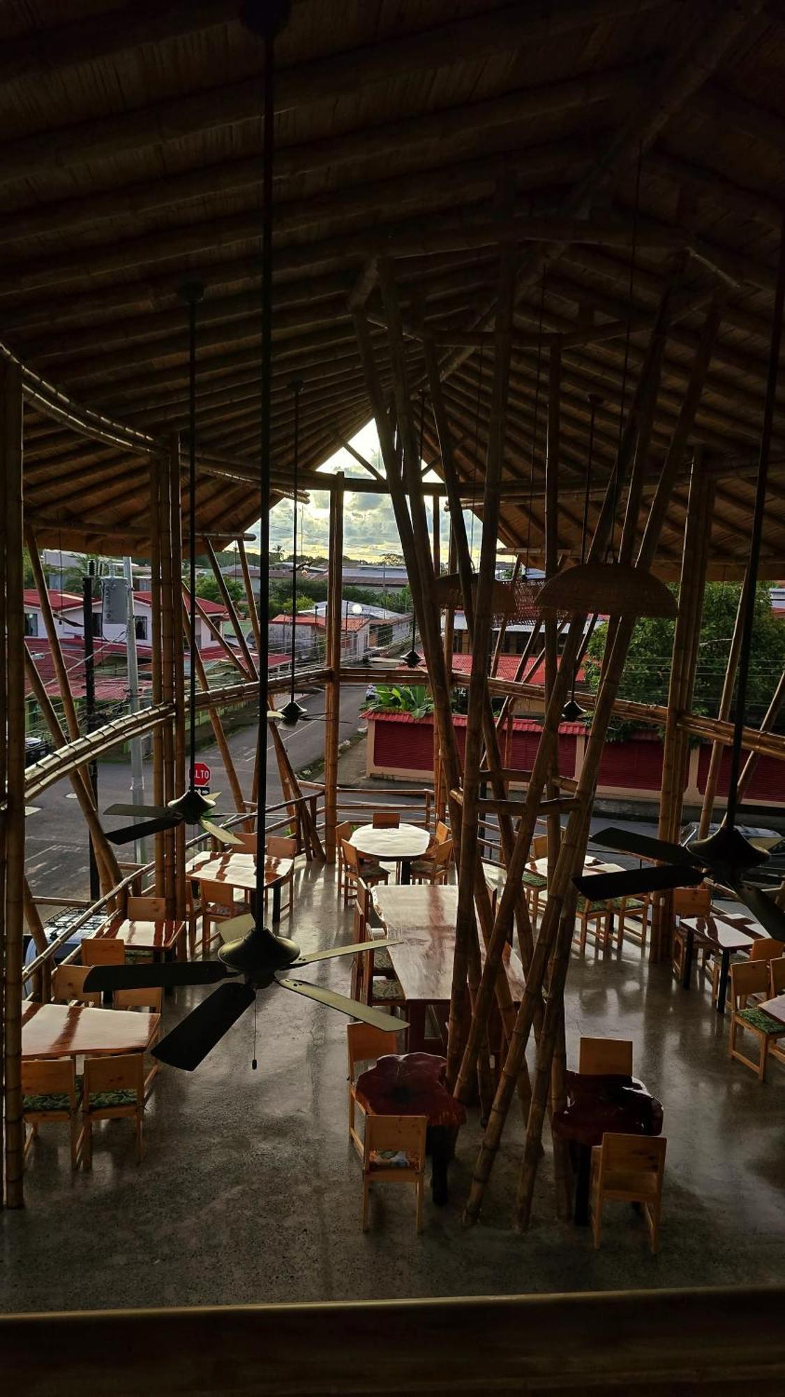 Bonding Coffee Roaster Cafe & Hotel Quepos Extérieur photo