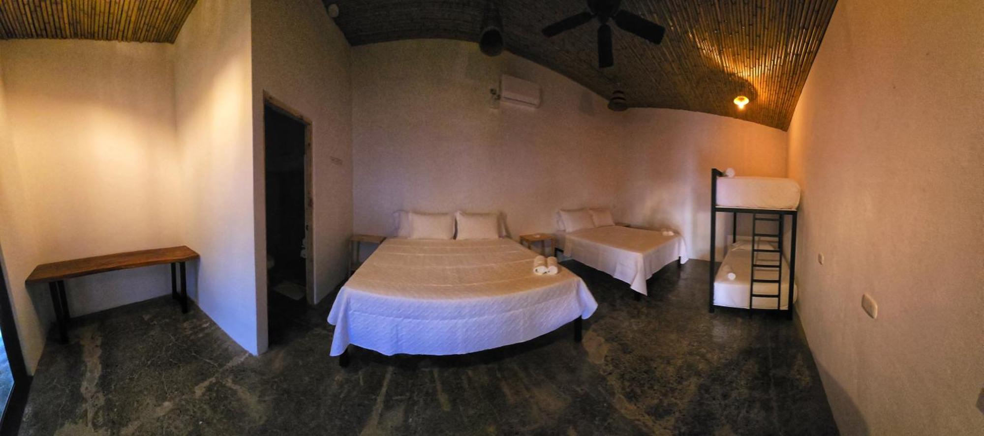 Bonding Coffee Roaster Cafe & Hotel Quepos Extérieur photo