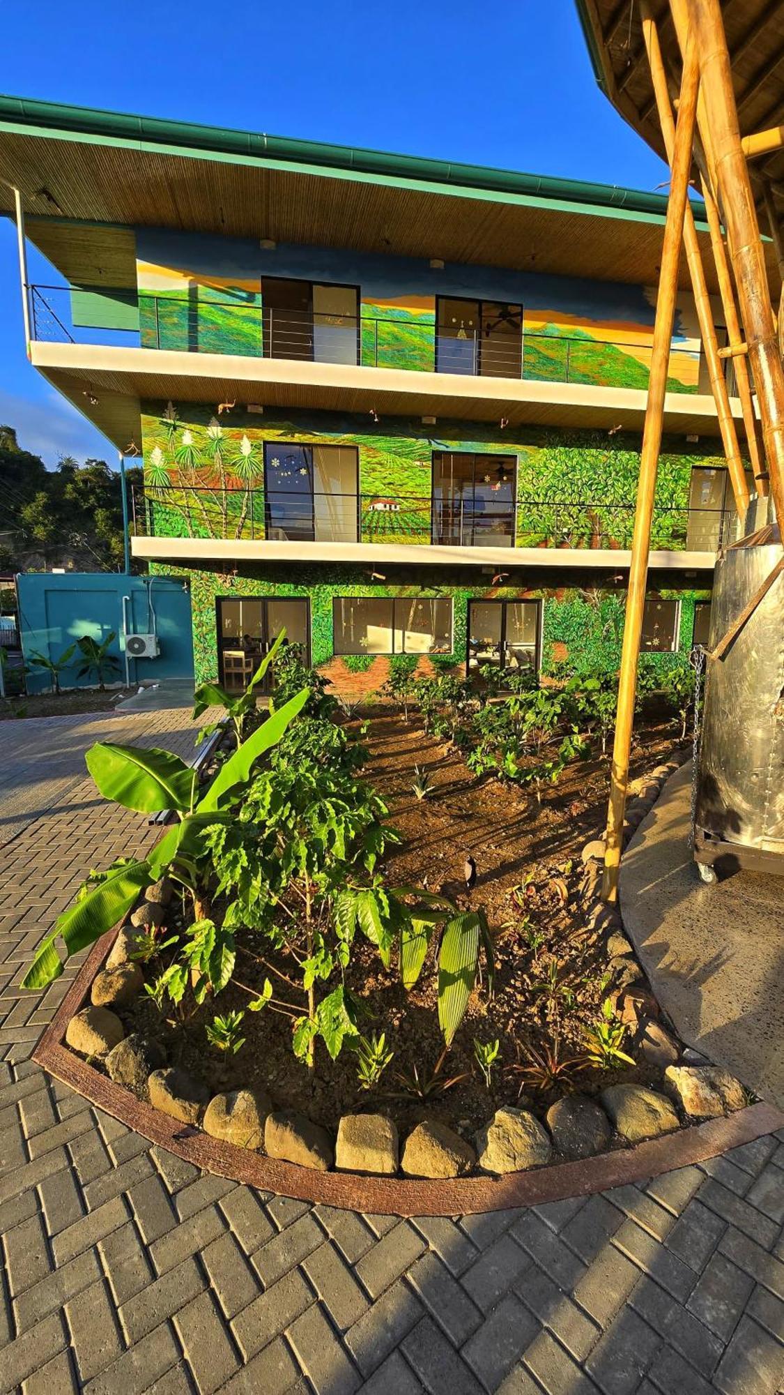Bonding Coffee Roaster Cafe & Hotel Quepos Extérieur photo